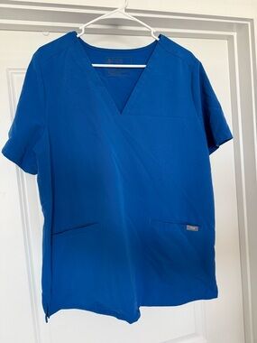 FIGS Royal Blue Casma scrub top XL